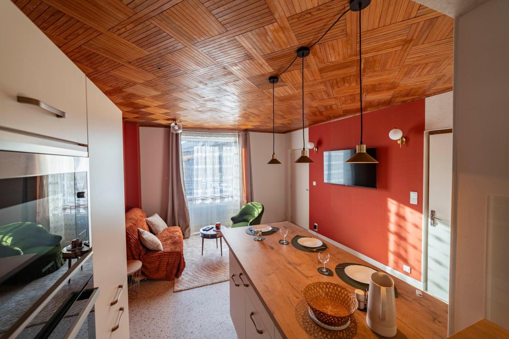 Appartement Cosy Au Coeur Du Village - Le Segala Montbazens Extérieur photo